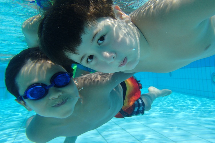 Kid’s Swimming Competition at Liwa