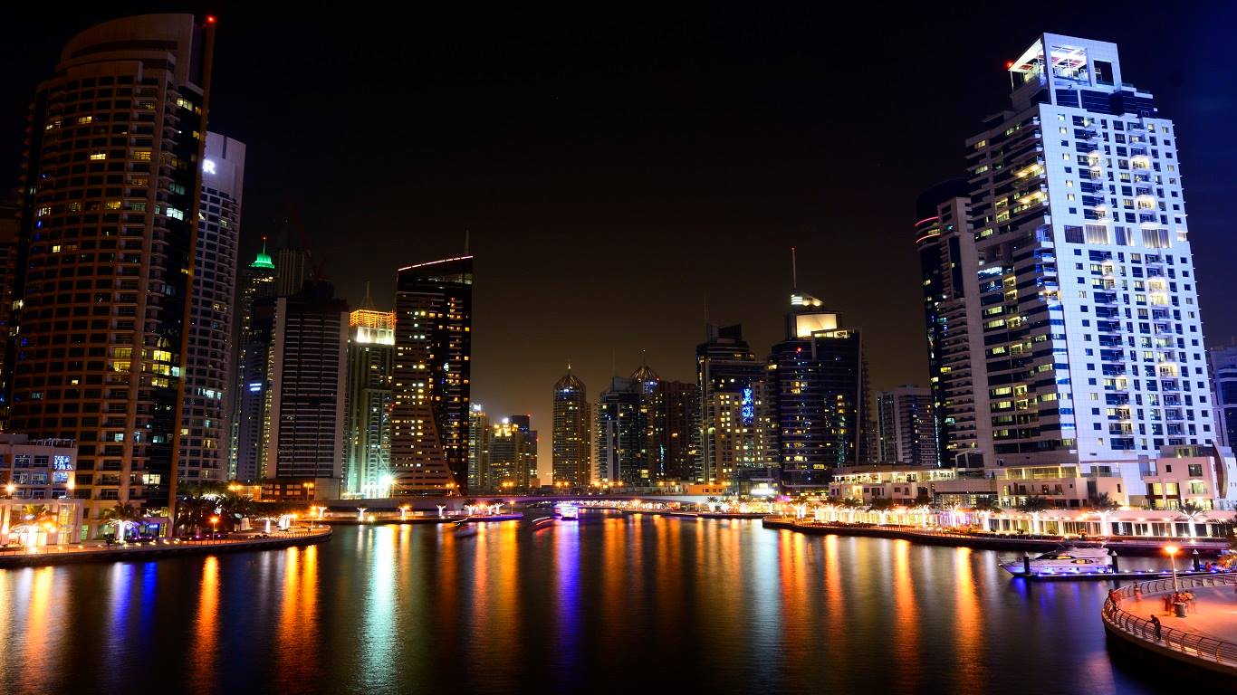 Dubai by Soufian Slsh Rabhi