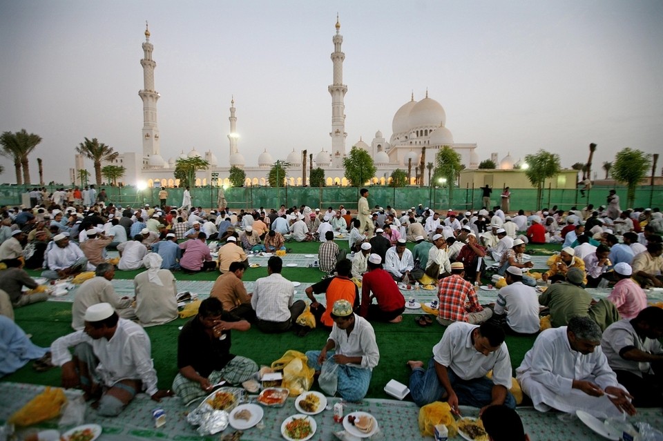 Iftar at Sheikh Zayed Grand Mosque